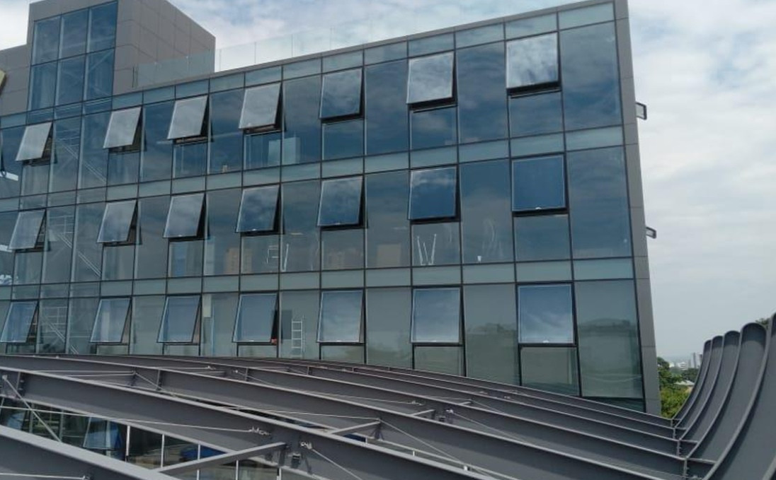 COMMERCIAL BUILDING project by Acero