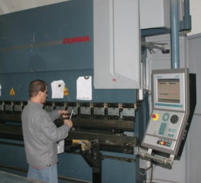 CNC Bending Machine